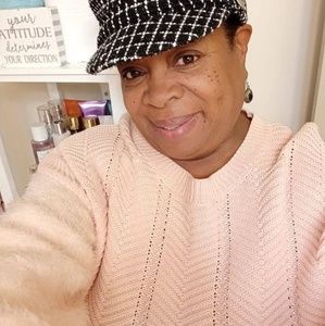 Meet your Posher, Connie